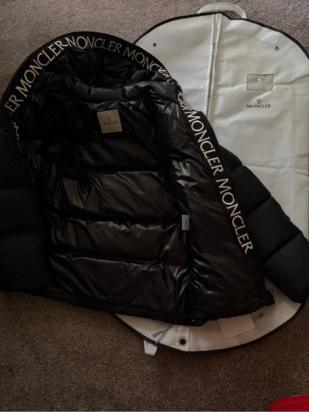 Moncler Montcla - Picture 8 of 11